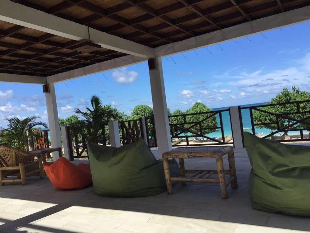 Friends Beach Hotel Kuta  Екстер'єр фото