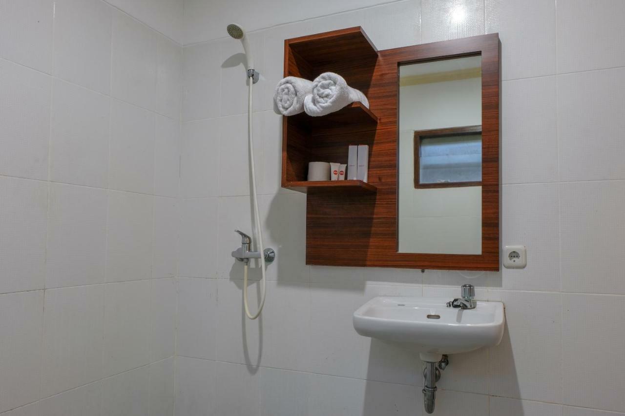 Friends Beach Hotel Kuta  Екстер'єр фото