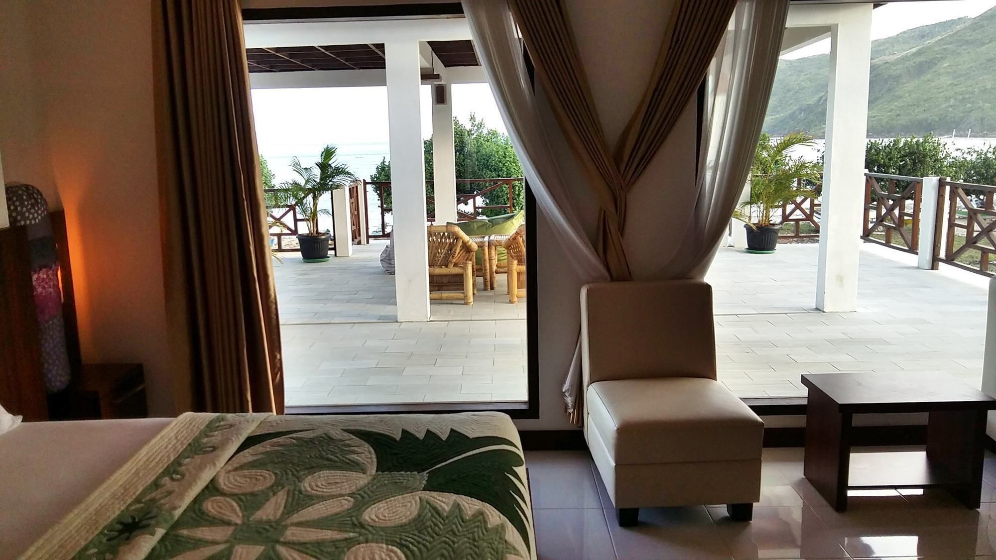 Friends Beach Hotel Kuta  Екстер'єр фото