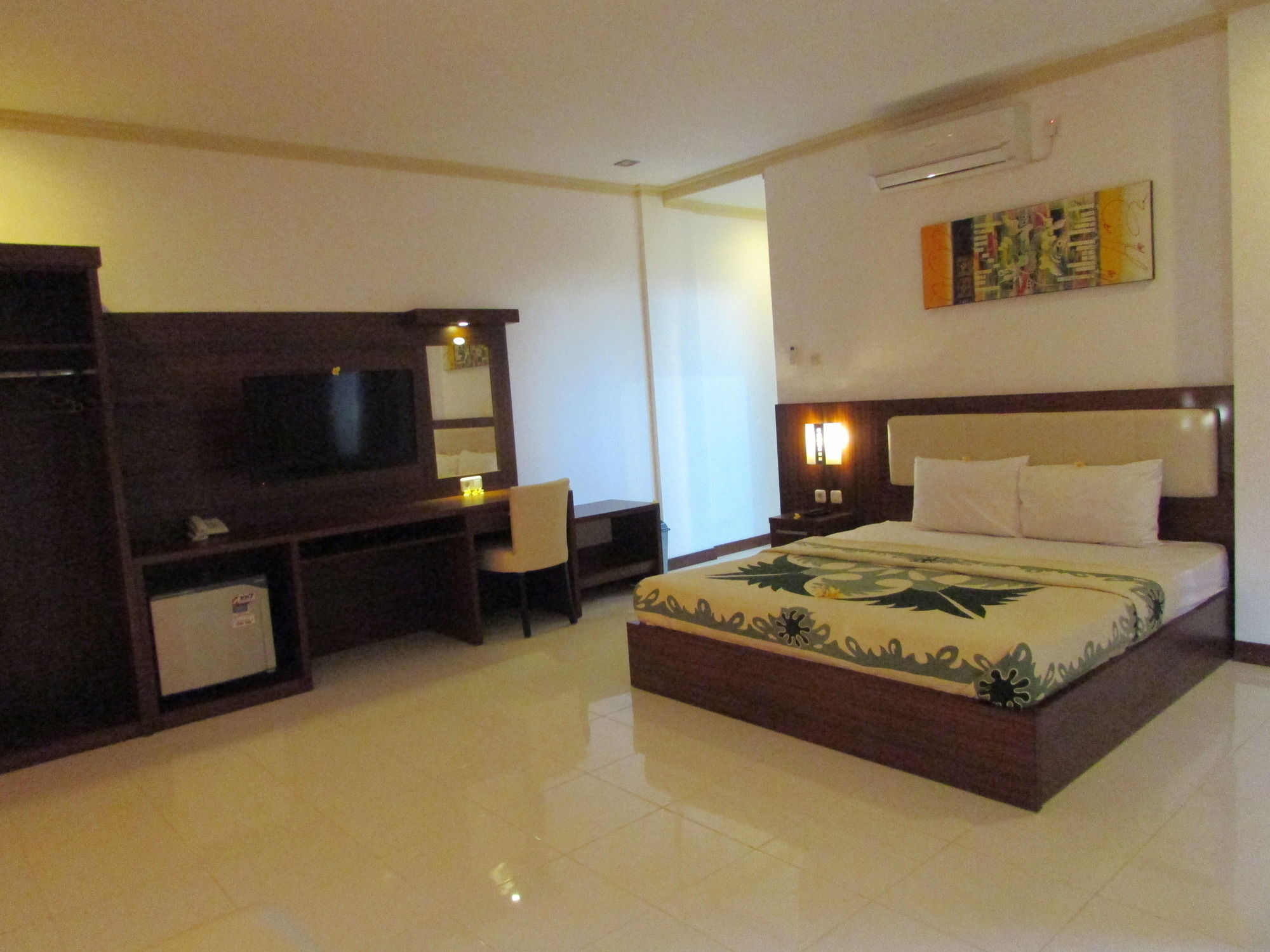 Friends Beach Hotel Kuta  Екстер'єр фото