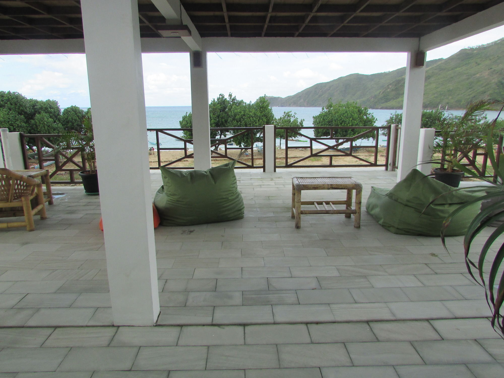Friends Beach Hotel Kuta  Екстер'єр фото